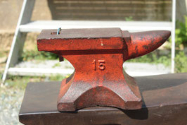 # 2430 - CUTE VINTAGE TABLE ANVIL WITH JUST 15KG / 33 lbs