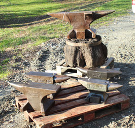 # 3960+4 : very good collection of 4 swedish Kohlswa anvil and one rare hand forged PFP Peddinghaus anvil 203 kg / 447 lbs