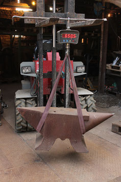 # 1866 - very large french self made anvil with 650,5 lbs