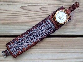 Samisk armband / サーミ族のピューター刺繍ブレスレット