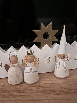 Julkalender i trä / 木製のクリスマスカレンダー
