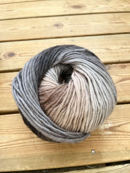 Melerad garn Beige＆Grått / グラデーションヤーン アースカラー