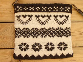 Stickade väska med stickmönster från Hälsingland (B) / ヘルシングランド地方模様のニットポシェット