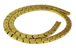 Hämatit Pfeil- / V-förmige Perlen goldfarben ca. 6x7,5 mm - Strang