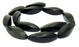 Schwarzes Horn lange gedrehte Vierkant-Oliven ca. 35x12 mm - Hornperlen Strang