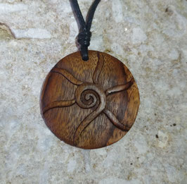 Sonnenspirale Symbol für Schöpfung und Lebenskraft Holzanhänger ca. 4 cm