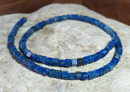 Lapislazuli (heller) Würfel ca. 4 mm - Strang