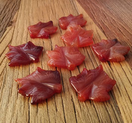 Karneol großes graviertes Blatt ca. 44x40 mm – 1 Perle / Anhänger