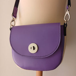 Sac bandoulière en cuir violet