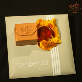 Pirastro - perpetual Cello SATZ + Laubach Cello Gold Kolophonium