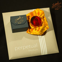 Pirastro - perpetual Medium Cello SET + Laubach Cello Rosin