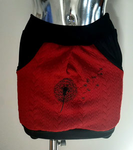 Taschenrock  rot mit bestickter Pusteblume Gr. XS (Zopfmuster)