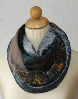 Loop gemustert mit Pannesamt beige / grau