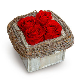 4er vintage Holzbox mit Kranz mit roten Rosen