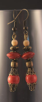 lange filigrane Ohrringe mit roten Holzperlen, DZ, DS, DP