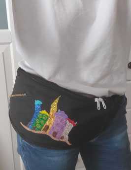 Hüft/Körpertasche in Anlehnung von Hundertwasser