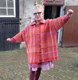 Geweven jasje van meekrap geverfde wol