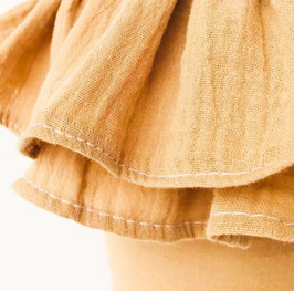 Garderobe MUSSELIN auf weißem Brett, BEIGE