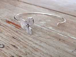 Hydrangea Blossom Cuff