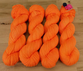 DEFINITELY ORANGE! - SQUISHY SOCKS