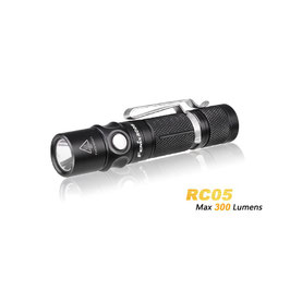Fenix RC05 Taschenlampe