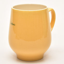 Beker Marijke donker geel met opdruk California van Petrus Regout #84