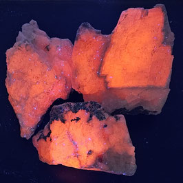 Diverse stukken Mangano Calciet (Calcite)  * LW+++, SW+