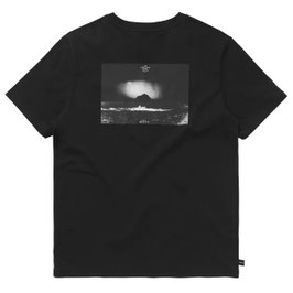 Mystic Quake Tee Black in XL