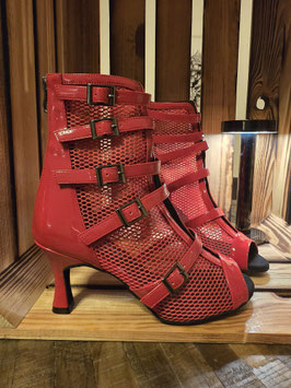 Red Sensation - Leave them speechless, honey!