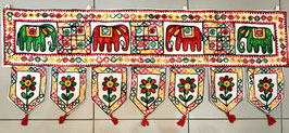 Cubrepuertas  bordado grandde