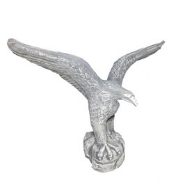 Stein Deko Adler 68cm Formbeton bearbeitet - winterfest