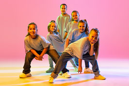 Street Dance Easy 19.9.2024 – 3.7.2025