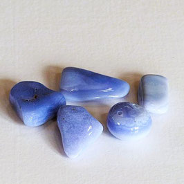 CHALCEDONE, geschliffen