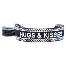 [LOVE IBIZA] WOVEN BRACELET HUGS & KISSES