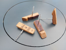 Korkenzieher aus Weinfass-Dauben