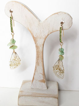 Boucle d'oreille - petite aile de cigale pailletée dorée, pierres semi-précieuses, laiton strass