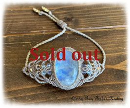 ★Macrame  Bracelet＊Rainbow Moon Stone
