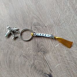 DON'T TOUCH MY STUFF KEYCHAIN CAPTAIN AIRPLANE
