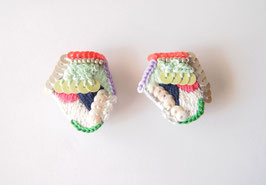 刺繍のピアスkamen