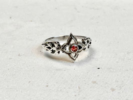 RED FIRE Ring mit Granat - Silber - Handarbeit