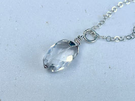 Bergkristall Anhänger mit Kette in Silber