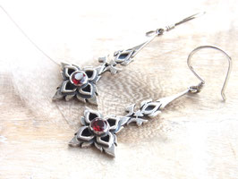Hängende Ohrringe mit Granat Silber