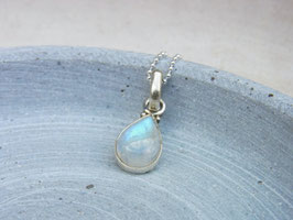 Kette mit Mondstein Tropfen Anhänger Silber
