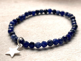 SHINING STAR  Armband mit geschliffenen dunkelblauen Sodalith Perlen und Silberstern