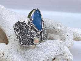 BLUE LIGHT Ring mit blau Opal und Feueropal - Handarbeit