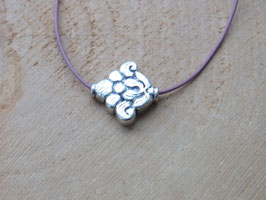 Lederband mit Lotusblume