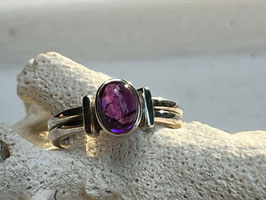 SPIRIT LIGHT Ring mit Amethyst Cabochon - Sterling Silber