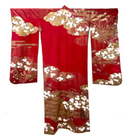 Kimono Vintage, motifs de Nuages et Sakura sur fond rouge
