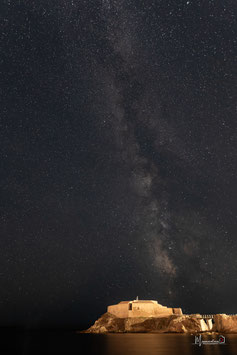 PRESQU'ILE DANS LA NUIT.