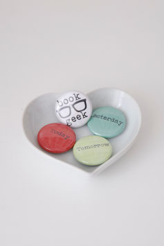 Button-Set Book Geek